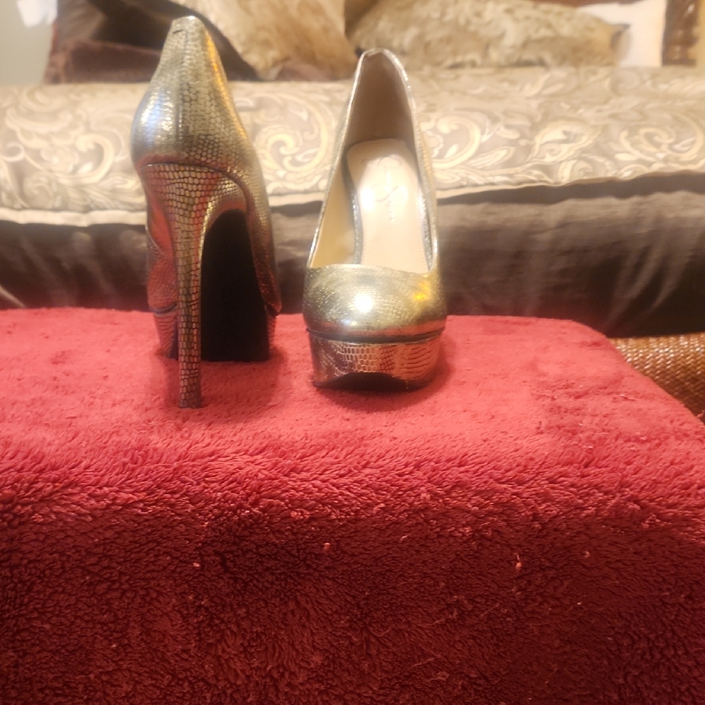 Jessica Simpson Shimmering Pewter Heels